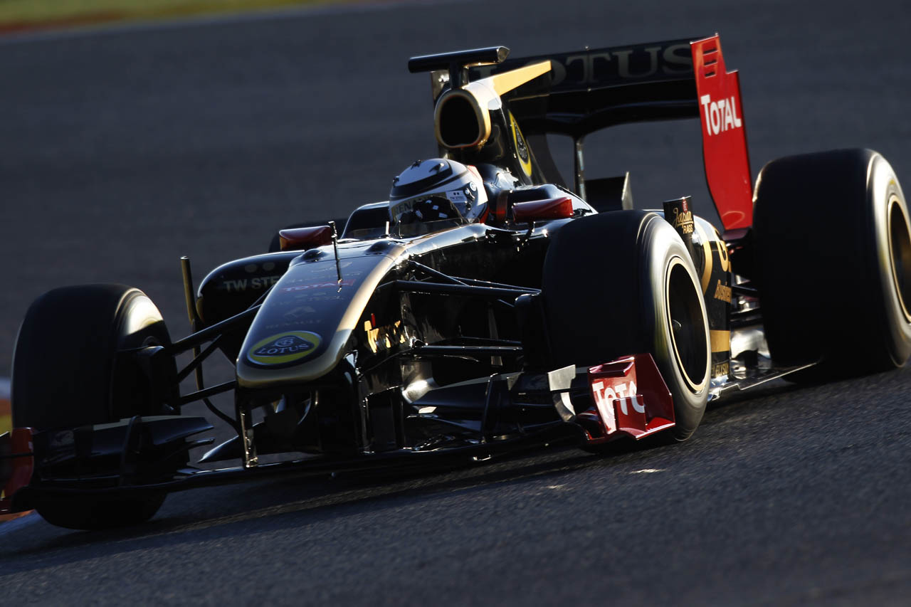 lotus_renault_f1_kimi_raikkonen_3-0125.jpg